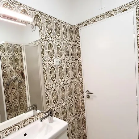 Coimbra's Gray & White Appartement Coimbra