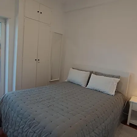 Coimbra's Gray & White Apartmán