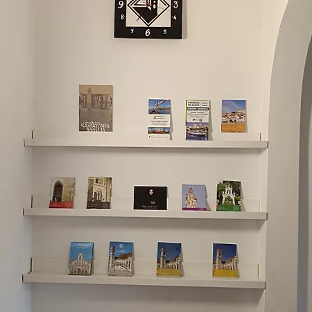 Coimbra's Gray & White Lägenhet *