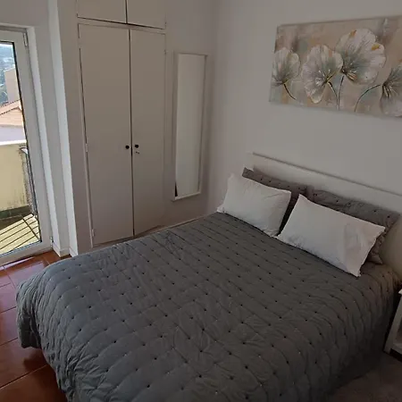 Coimbra's Gray & White Coimbra