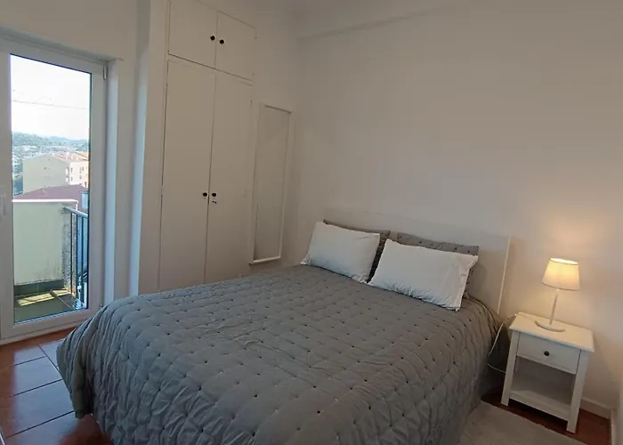 Coimbra's Gray & White Apartmán
